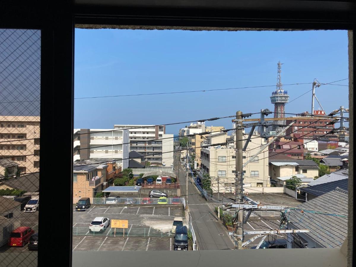 J-Hoppers Beppu Guesthouse ジェイホッパーズ別府ゲストハウス المظهر الخارجي الصورة