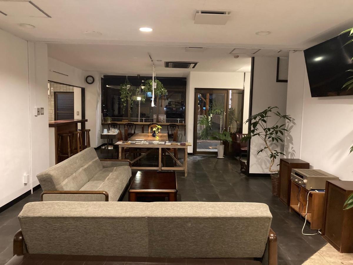 J-Hoppers Beppu Guesthouse ジェイホッパーズ別府ゲストハウス المظهر الخارجي الصورة