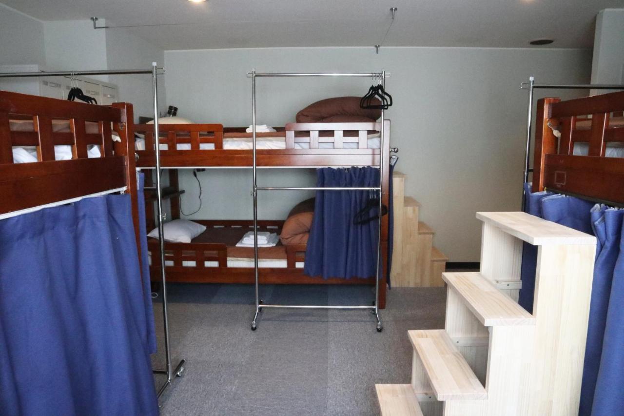 J-Hoppers Beppu Guesthouse ジェイホッパーズ別府ゲストハウス المظهر الخارجي الصورة